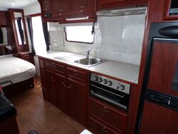 2011 Golden Eagle Caravan SN 1870