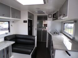 2017 Evolution Caravan SN 1868