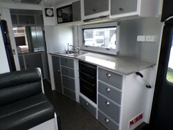 2017 Evolution Caravan SN 1868